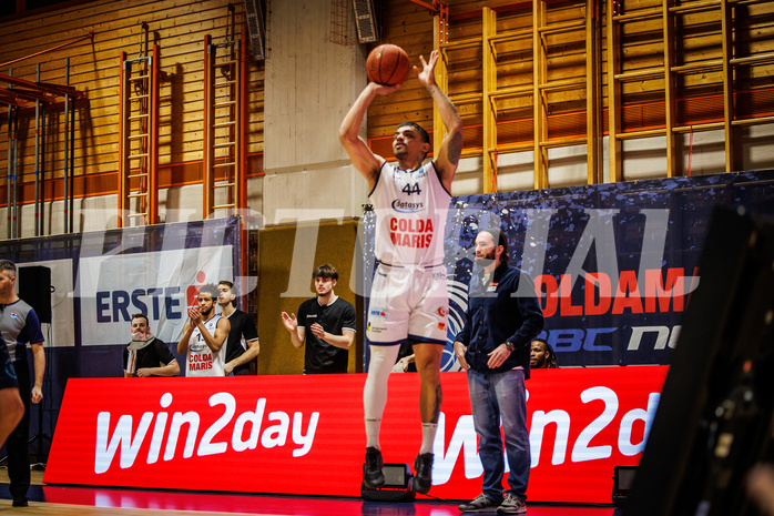 Basketball, win2day Basketball Superliga 2022/23, Grunddurchgang Runde 18, BBC Nord Dragonz, Vienna DC Timberwolves, Fabio Söhnel (44)