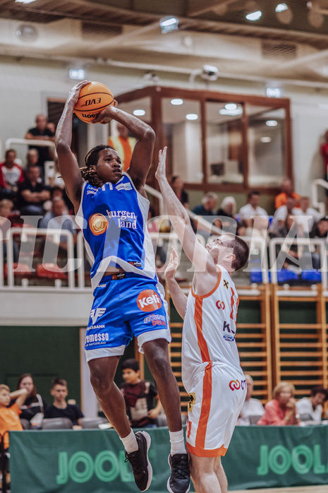 Basketball, Basketball Superliga 2023/24, Grundduchgang 2.Runde, Fürstenfeld Panthers, Oberwart Gunners, James Graham (11), Nikica Nikolic (11)