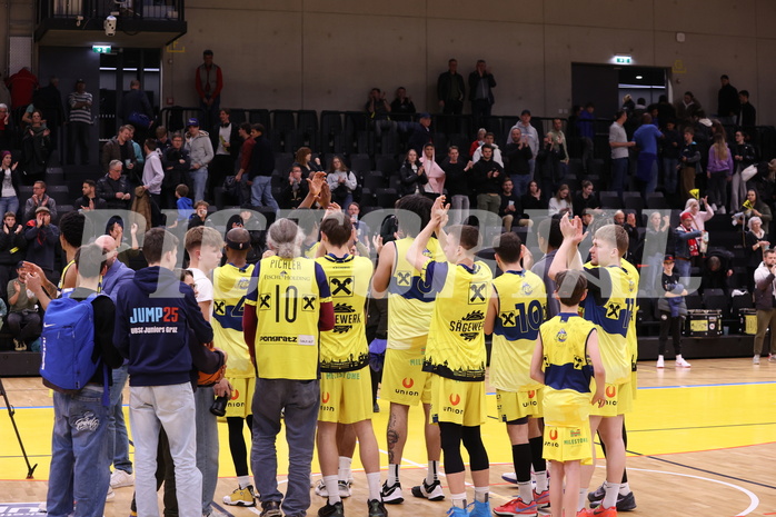 23.04.2024, Graz, Raiffeisen Sportpark Graz, Basketball Superliga 2023/24, Playoffs, Viertelfinale, Spiel 2, UBSC Raiffeisen Graz - Raiffeisen Flyers Wels 