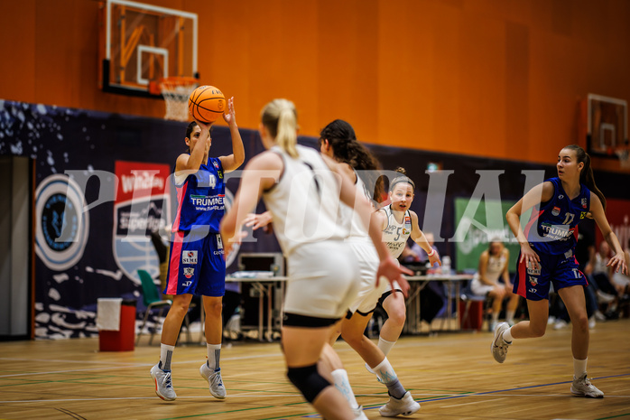 Basketball, Win2Day Basketball Damen Superliga 2023/24, Grunddurchgang 3.Runde, Basket Flames, UBSC Graz, Simona Kuzma (4)