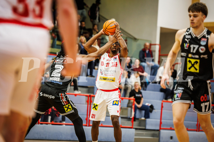 Basketball, win2day Basketball Superliga 2024/25, 8. Platzierungsrunde, Traiskirchen Lions, Flyers Wels, Nelson Haskin (21)
