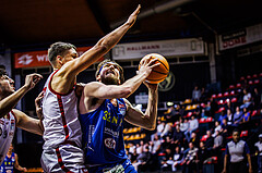 Basketball, Win2Day Superliga 2024/25, Grunddurchgang 6.Runde, BC Vienna, St. Pölten, Aron Stazic (21), Andrew Sims (32)