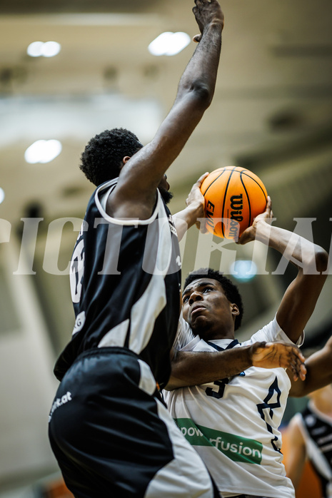 Basketball, Win2Day Superliga 2023/24, 3. Qualifikationsrunde, Vienna Timberwolves, Kapfenberg Bulls, Simon Okoro (13), Nnadalu Noble (3)