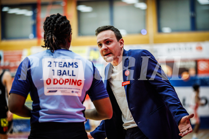 Basketball, Win2Day Superliga 2024/25, Grunddurchgang 15.Runde, Traiskirchen Lions, Fuerstenfeld Panthers, Benedikt Danek (Head Coach)