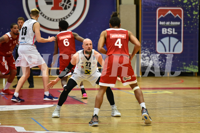 Basketball Superliga 2020/21, Grunddurchgang 8. Runde Flyers Wels vs. BC Vienna, Christian Von Fintel (27), Richaud Pack (4),
Basketball Superliga 2020/21, Grunddurchgang 8. Runde Flyers Wels vs. BC Vienna, Christian Von Fintel (27), Richaud Pack (4),
