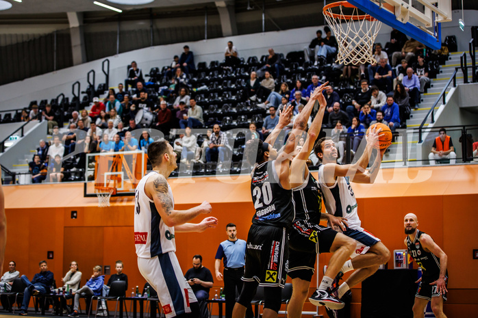 Basketball, Basketball Austria Cup 2023/24, Achtelfinale Spiel 2, Vienna Timberwolves, Flyers Wels, Oscar Schmit (36)