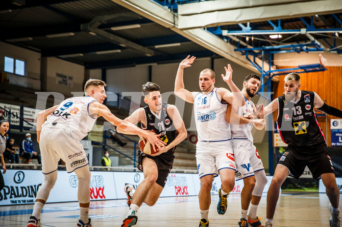 Basketball, bet-at-home Basketball Superliga 2020/21, Grunddurchgang, 4. Runde, Oberwart Gunners, Raiffeisen Flyers Wels, Elvir Jakupovic (21)