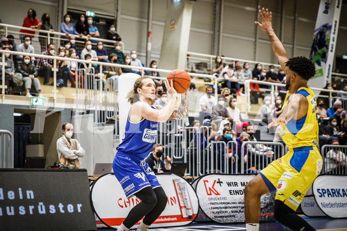 Basketball, bet-at-home Basketball Superliga 2021/22, Grunddurchgang 15.Runde, SKN St. Pölten Basketball, Oberwart Gunners, Travis Atson (4)