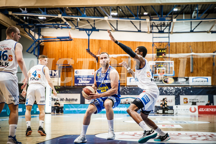 Basketball, bet-at-home Basketball Superliga 2020/21, Halbfinale Spiel 4, Oberwart Gunners, Gmunden Swans, Enis Murati (4)