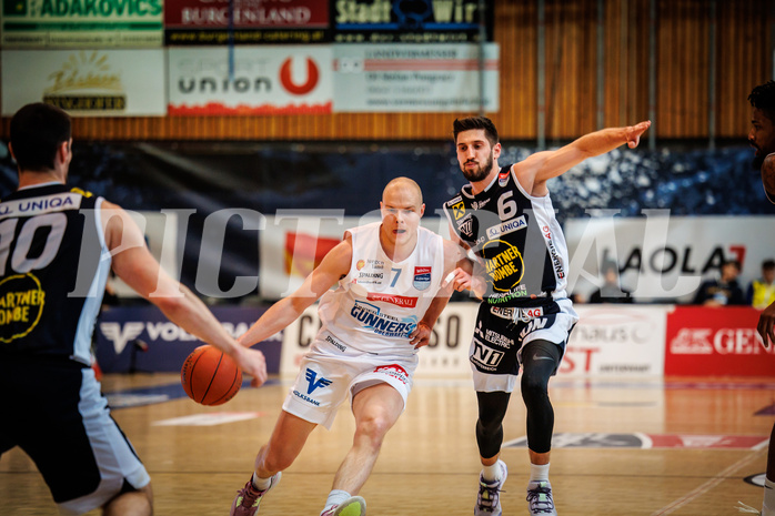 Basketball, Basketball Austria Cup 2022/23, Halbfinale 1, Oberwart Gunners, Gmunden Swans, Sebastian Käferle (7)