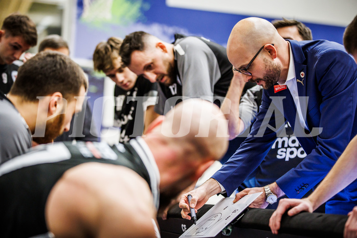 Basketball, Win2Day Superliga 2023/24, Grunddurchgang 16.Runde, SKN St. Pölten, Flyers Wels, Sebastian Waser (Head Coach)