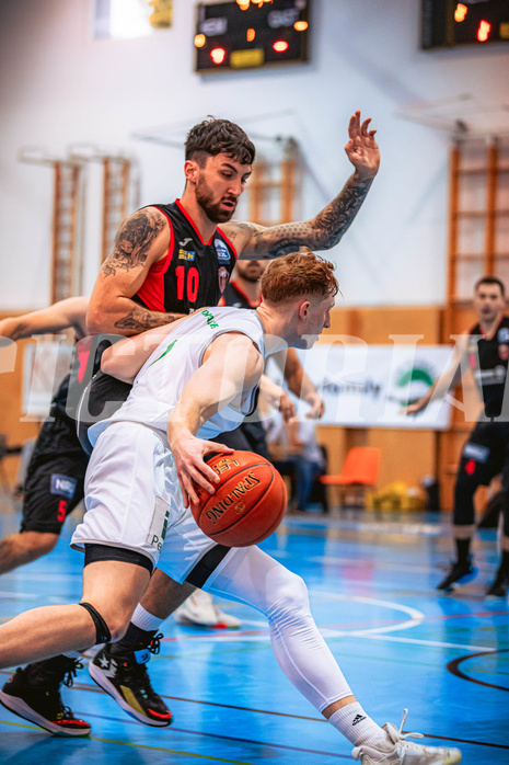 Basketball, Austria Cup 2022/23, 3.Vorrunde, Union Deutsch Wagram Alligators, Mistelbach Mustangs, Zdenek Nehyba (10), Luis Göd (2)