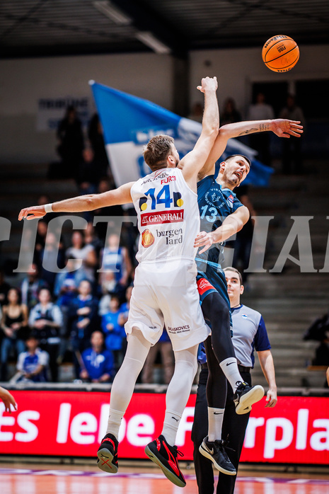 Basketball, Win2Day Superliga 2023/24, Grunddurchgang 12.Runde, Oberwart Gunners, Vienna Timberwolves, Daniel Köppel (14), Ziga Fifolt (13)