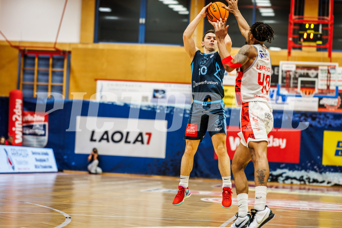 Basketball, win2day Basketball Superliga 2023/24, Grunddurchgang 20.Runde, Traiskirchen Lions, Vienna DC Timberwolves, Jakob Szkutta (10)