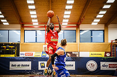 Basketball, bet-at-home Basketball Superliga 2021/22, Grunddurchgang 1.Runde, Traiskirchen Lions, Oberwart Gunners, Taveion M. Hollingsworth (11)