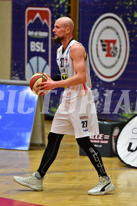 Basketball Superliga 2020/21, Grunddurchgang 13. Runde Flyers Wels vs. Oberwart, Christian Von Fintel (27),