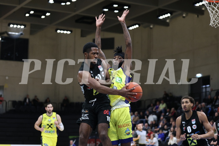 01.11.2022, Graz, Raiffeisen Sportpark Graz, Basketball Austria Cup 2022/23, UBSC Raiffeisen Graz vs. Flyers Wels