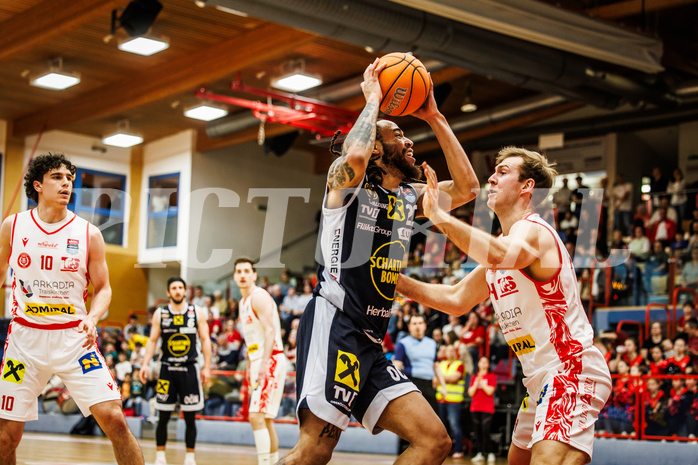 Basketball, win2day Basketball Superliga 2024/25, Platzierungsrunde 9. Runde, Traiskirchen Lions, Gmunden Swans, Joseph Reece (20)