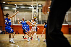 Basketball, Win2Day Basketball Damen Superliga 2023/24, Grunddurchgang 2.Runde, Vienna Timberwolves, DBB LZ OÖ, Inga Orekhova (13), Petra Pammer (21)