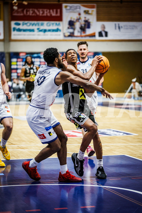 Basketball, Win2Day Superliga 2024/25, Playoffs Viertelfinale Spiel 4, BBC Nord Dragonz, Flyers Wels, Marcus Azor (0)