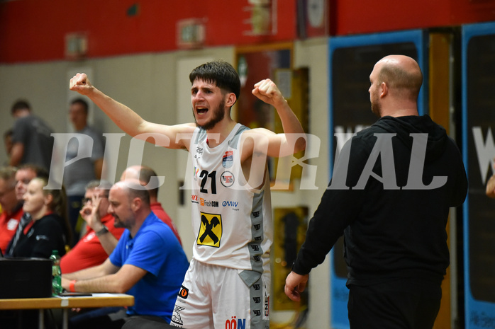 Win2Day Basketball Superliga 2022/23, Playoff,
Viertelfinale Spiel 3, Flyers Wels vs SKN St. Pölten Win2Day Basketball Superliga 2022/23, Playoff,
Viertelfinale Spiel 3, Flyers Wels vs SKN St. Pölten