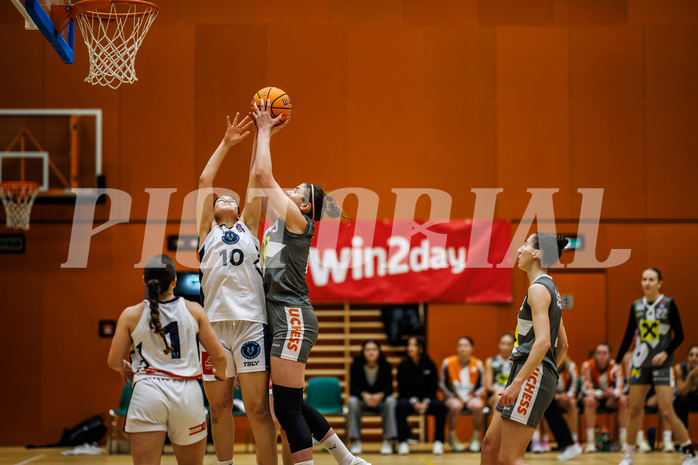 Basketball, Win2Day Basketball Damen Superliga 2024/25, Grunddurchgang 9.Runde, Vienna Timberwolves, Klosterneuburg Duchess, Alma Frantsich (10), Pia Jurhar (19)