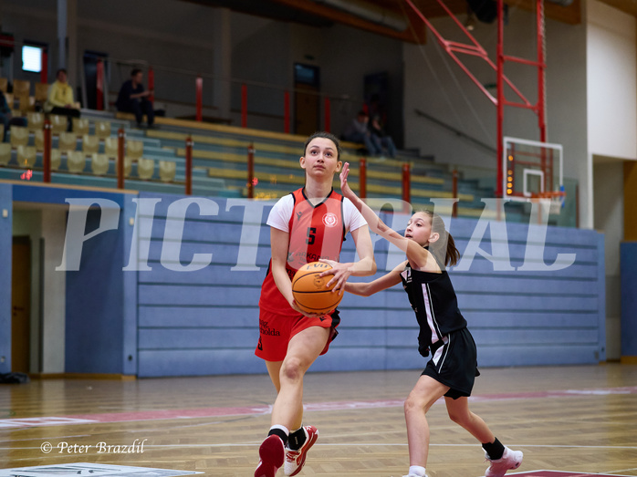 Basketball Superliga 2024/25, SLWU16 Traiskirchen Lionesses vs. BBC Nord Dragons


