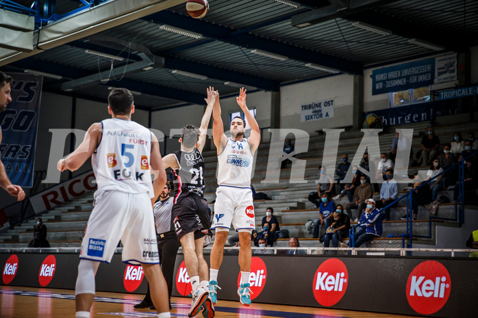 Basketball, bet-at-home Basketball Superliga 2020/21, Grunddurchgang, 4. Runde, Oberwart Gunners, Raiffeisen Flyers Wels, Terrence Bieshaar (14)