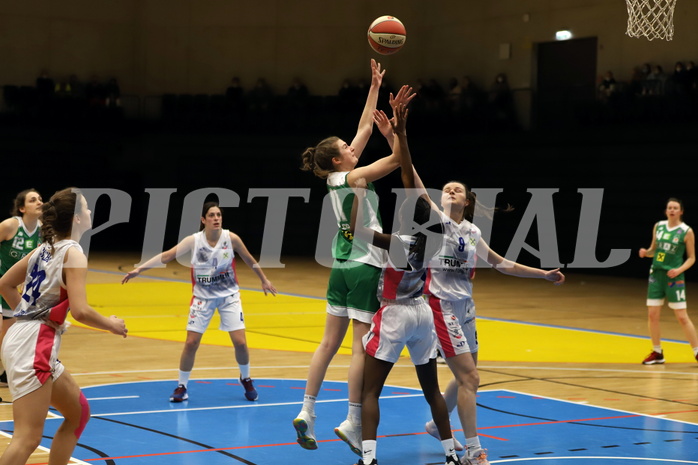 12.02.2022, Basketball Damen Superliga 2021/22, Grunddurchgang 8.Runde,  
UBSC-DBBC Graz vs. UBI Graz. 