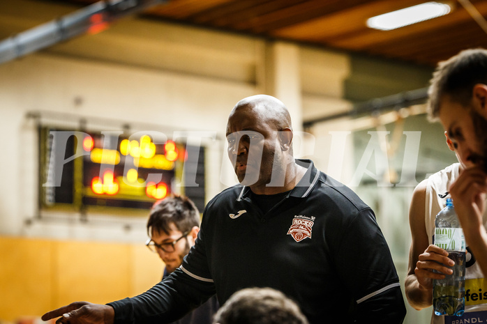 Basketball, Basketball Zweite Liga, Grunddurchgang 17.Runde, Mattersburg Rocks, Fürstenfeld Panthers, James WILLIAMS (Headcoach)