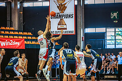 Basketball, Win2Day Superliga 2022/23, Playoff, Finale Spiel 4, BC Vienna, Gmunden Swans, Nemanja Milosevic (15), Urald King (20)