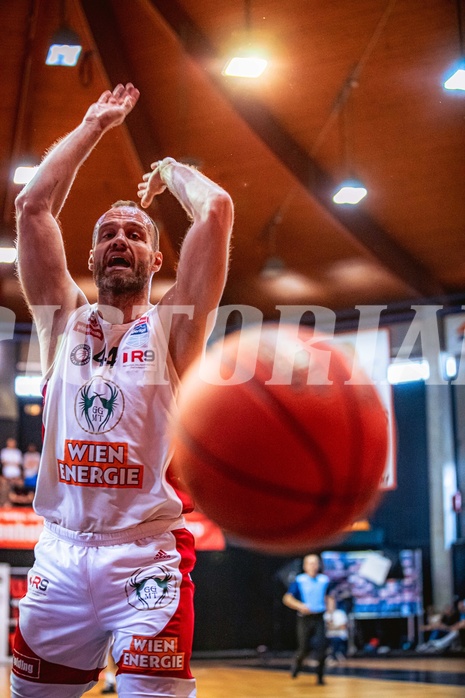 Basketball, Win2Day Superliga 2022/23, Playoff, Finale Spiel 4, BC Vienna, Gmunden Swans, Enis Murati (44)
