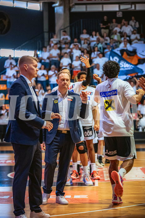 Basketball, Win2Day Superliga 2022/23, Playoff, Finale Spiel 4, BC Vienna, Gmunden Swans, Anton Mirolybov (Head Coach)