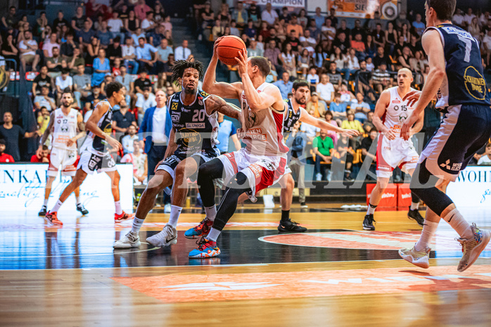 Basketball, Win2Day Superliga 2022/23, Playoff, Finale Spiel 4, BC Vienna, Gmunden Swans, Stefan Savic (13)