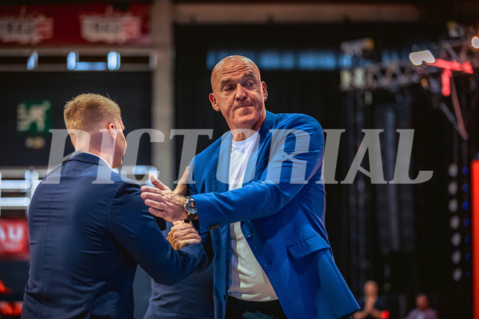 Basketball, Win2Day Superliga 2022/23, Playoff, Finale Spiel 4, BC Vienna, Gmunden Swans, Aleksi Koskinen (Ass. Coach), Aramis Naglic (Head Coach)