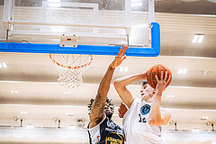 Basketball, Basketball Austria Cup 2022/23, Viertelfinale, Vienna Timberwolves, Gmunden Swans, Urald King (20), Jakob Lohr (12)