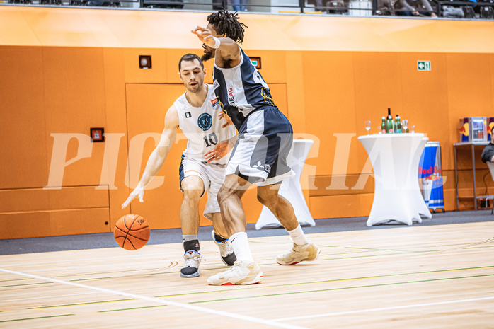 Basketball, Basketball Austria Cup 2022/23, Viertelfinale, Vienna Timberwolves, Gmunden Swans, Jakob Szkutta (10)