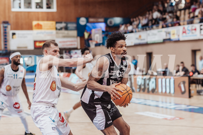 Basketball, Basketball Superliga 2023/24 , Qualifikationsrunde 10, Oberwart Gunners, Kapfenberg Bulls, Edi Patekar (9), Urald King (20)