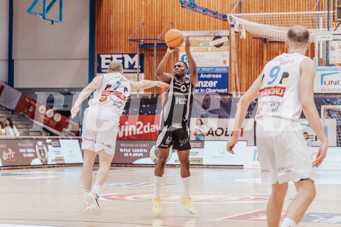 Basketball, Basketball Superliga 2023/24 , Qualifikationsrunde 10, Oberwart Gunners, Kapfenberg Bulls, Sebastian Kaeferle (7), Reudale Shamaar Williams (3)