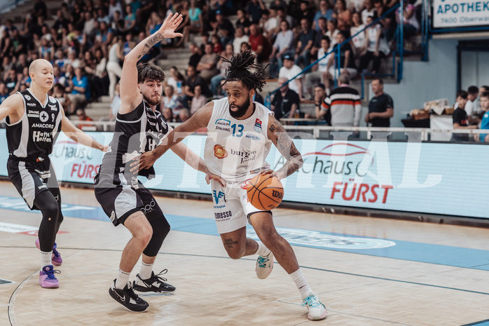 Basketball, Basketball Superliga 2023/24 , Qualifikationsrunde 10, Oberwart Gunners, Kapfenberg Bulls, David Voetsch (9), Yves Hoeger (2), Kris Monroe (13)