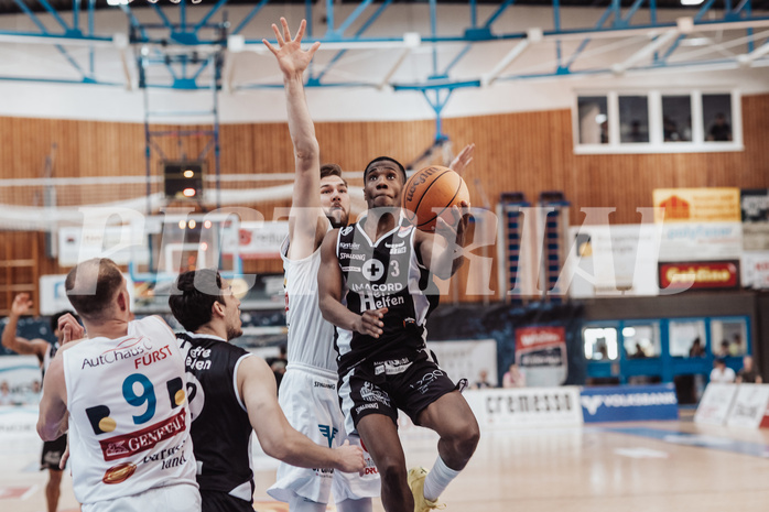 Basketball, Basketball Superliga 2023/24 , Qualifikationsrunde 10, Oberwart Gunners, Kapfenberg Bulls, Daniel Koeppel (14), Reudale Shamaar Williams (3)