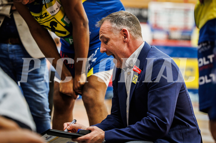 Basketball, win2day Basketball Superliga 2023/24, 10.Plazierungsrunde, Traiskirchen Lions, UBSC Graz, Ervin Dragsic (Head Coach)