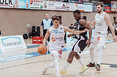 Basketball, Basketball Superliga 2023/24 , Qualifikationsrunde 10, Oberwart Gunners, Kapfenberg Bulls, Jonathan Knessl (12), Reudale Shamaar Williams (3), Daniel Koeppel (14)