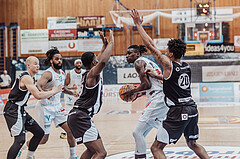 Basketball, Basketball Superliga 2023/24 , Qualifikationsrunde 10, Oberwart Gunners, Kapfenberg Bulls, David Voetsch (9), Kris Monroe (13), Reudale Shamaar Williams (3), Shaquille Rombley (5), Urald King (20)