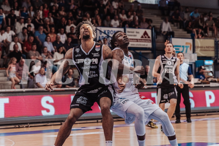 Basketball, Basketball Superliga 2023/24 , Qualifikationsrunde 10, Oberwart Gunners, Kapfenberg Bulls, Urald King (20), Shaquille Rombley (5)