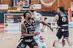 Basketball, Basketball Superliga 2023/24 , Qualifikationsrunde 10, Oberwart Gunners, Kapfenberg Bulls, Urald King (20), Daniel Koeppel (14)