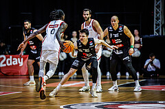 Basketball, Win2Day Superliga 2024/25, Grunddurchgang 20.Runde, BC Vienna, Kapfenberg Bulls, Sheriff Seedy Drammeh (0), Tobias Schrittwieser (14)