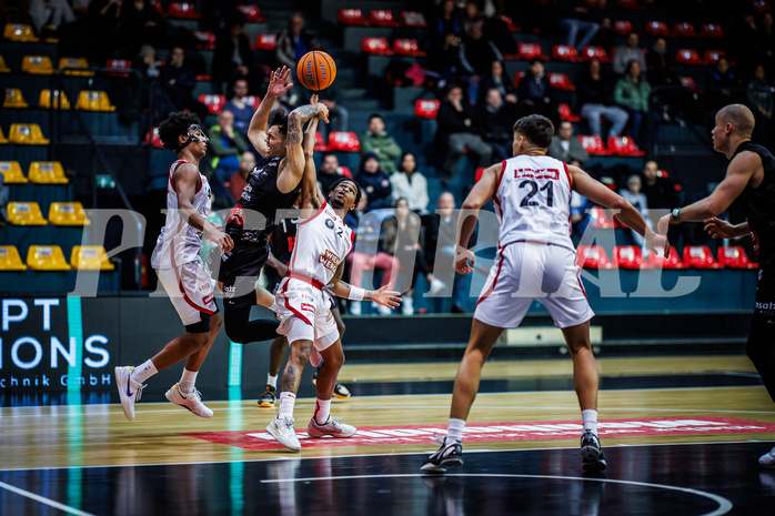 Basketball, Win2Day Superliga 2024/25, Grunddurchgang 20.Runde, BC Vienna, Kapfenberg Bulls, Lenny Benczak (4), Lautaro Lopez (10), Zac Owens (2)