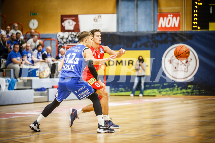 Basketball, bet-at-home Basketball Superliga 2021/22, Grunddurchgang 1.Runde, Traiskirchen Lions, Oberwart Gunners, Lukas Hahn (9)