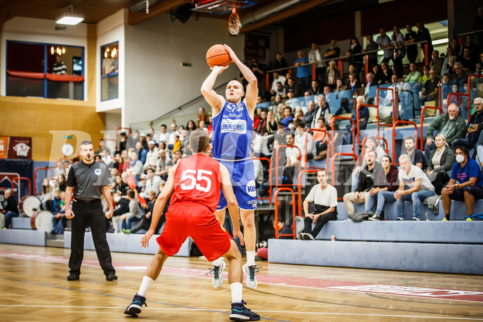 Basketball, bet-at-home Basketball Superliga 2021/22, Grunddurchgang 1.Runde, Traiskirchen Lions, Oberwart Gunners, Sebastian Käferle (7)